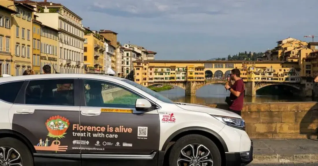 Florence airport taxi rank (CO.TA.FI 055 4390 / SOCOTA 055 4242), Florence